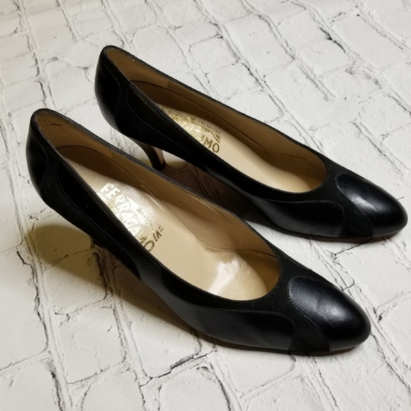 Salvatore Ferragamo Shoes - Ferragamo Black Pumps